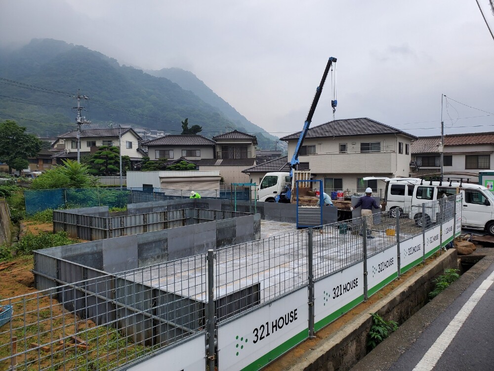 基礎立上り
